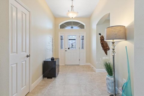 House in The Villages, Florida 3 bedrooms, 189.06 sq.m. № 2323010 - photo 5