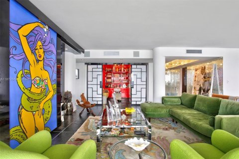 Condo in Miami Beach, Florida, 4 bedrooms  № 2013592 - photo 2