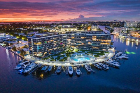 Condo in Miami Beach, Florida, 4 bedrooms  № 2013592 - photo 7