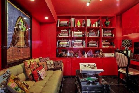 Condo in Miami Beach, Florida, 4 bedrooms  № 2013592 - photo 22