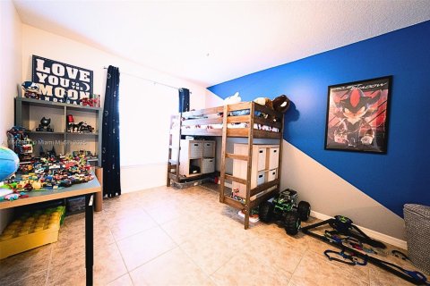 House in Sunrise, Florida 4 bedrooms, 203.08 sq.m. № 1849010 - photo 12