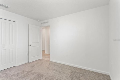 House in Davenport, Florida 3 bedrooms, 146.79 sq.m. № 1792743 - photo 12