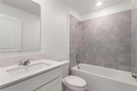 House in Davenport, Florida 3 bedrooms, 146.79 sq.m. № 1792743 - photo 13