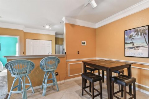 Condo in Tampa, Florida, 2 bedrooms  № 1900733 - photo 10