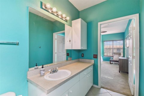 Condo in Tampa, Florida, 2 bedrooms  № 1900733 - photo 28