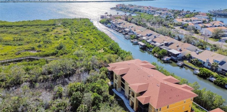 Condo in Tampa, Florida, 2 bedrooms  № 1900733