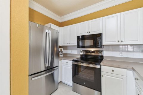Condo in Tampa, Florida, 2 bedrooms  № 1900733 - photo 13