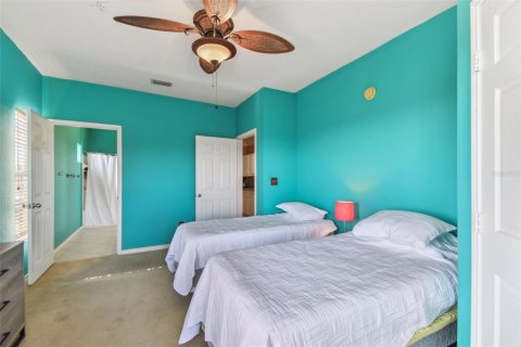 Condo in Tampa, Florida, 2 bedrooms  № 1900733 - photo 25