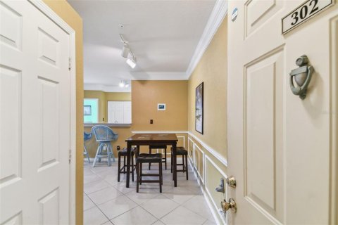 Condo in Tampa, Florida, 2 bedrooms  № 1900733 - photo 8