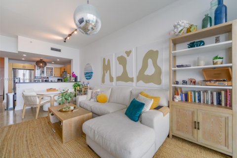 Condominio en alquiler en Miami, Florida, 1 dormitorio № 1941103 - foto 4