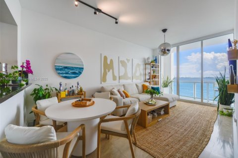 Condominio en alquiler en Miami, Florida, 1 dormitorio № 1941103 - foto 3