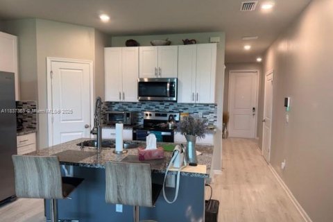 House in West Palm Beach, Florida 3 bedrooms, 139.17 sq.m. № 1827595 - photo 12