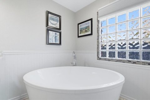 Casa en venta en Tarpon Springs, Florida, 4 dormitorios, 201.23 m2 № 2143346 - foto 30