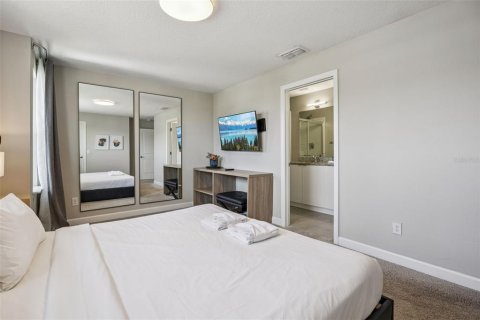 Townhouse in Kissimmee, Florida 4 bedrooms, 196.21 sq.m. № 2258540 - photo 18