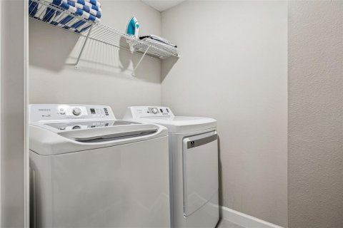 Townhouse in Kissimmee, Florida 4 bedrooms, 196.21 sq.m. № 2258540 - photo 28