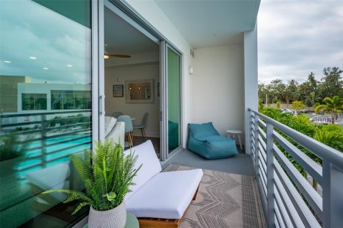 Снять в аренду кондоминиум в Сарасота, Флорида 4 комнаты, 89м2, № 1069425 - фото 18