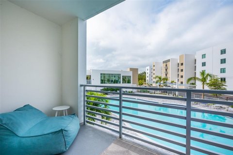 Снять в аренду кондоминиум в Сарасота, Флорида 4 комнаты, 89м2, № 1069425 - фото 20