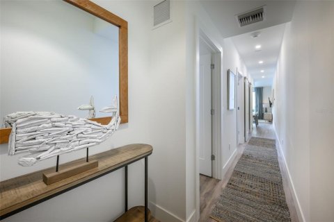 Снять в аренду кондоминиум в Сарасота, Флорида 4 комнаты, 89м2, № 1069425 - фото 3