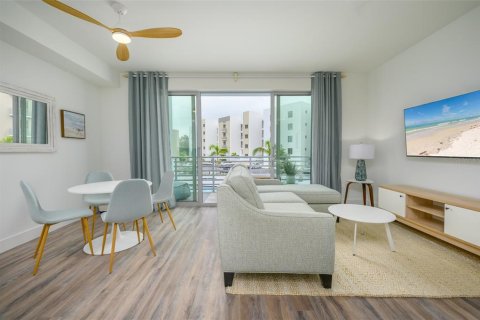 Снять в аренду кондоминиум в Сарасота, Флорида 4 комнаты, 89м2, № 1069425 - фото 7