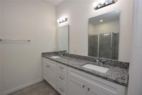 House in Lakeland, Florida 3 bedrooms, 126.63 sq.m. № 2196057 - photo 18