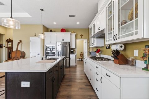 Villa ou maison à vendre à Kissimmee, Floride: 2 chambres, 147.06 m2 № 2096925 - photo 12