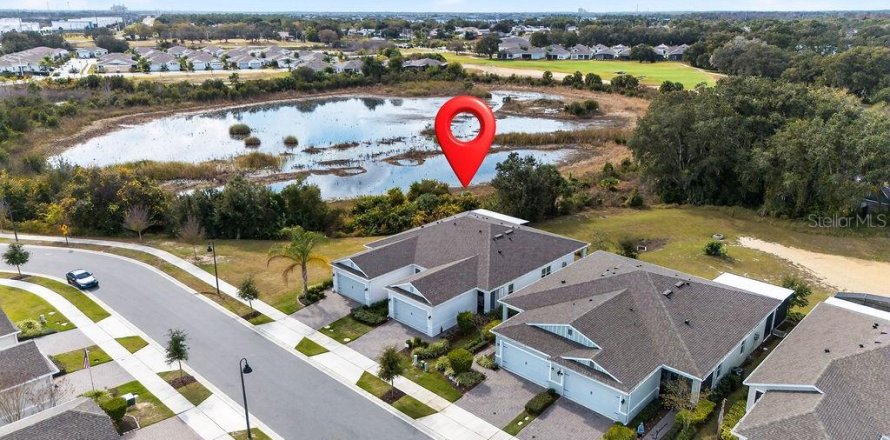 Villa ou maison à Kissimmee, Floride 2 chambres, 147.06 m2 № 2096925