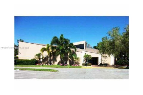 Condo in Tamarac, Florida, 1 bedroom  № 1739447 - photo 9