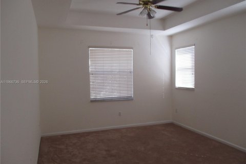 House in Cutler Bay, Florida 4 bedrooms, 205.78 sq.m. № 2028793 - photo 4