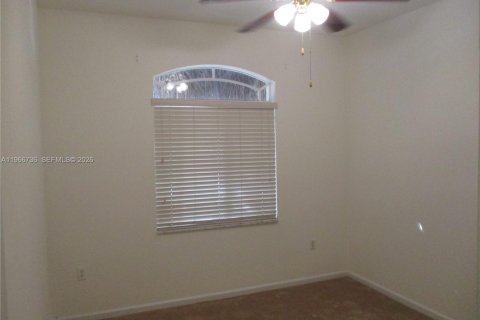 House in Cutler Bay, Florida 4 bedrooms, 205.78 sq.m. № 2028793 - photo 9