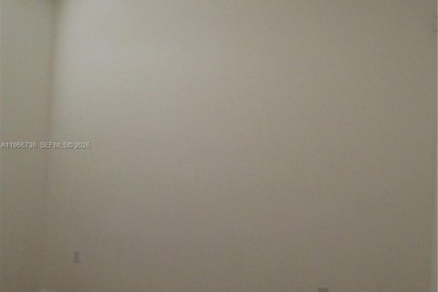 House in Cutler Bay, Florida 4 bedrooms, 205.78 sq.m. № 2028793 - photo 11