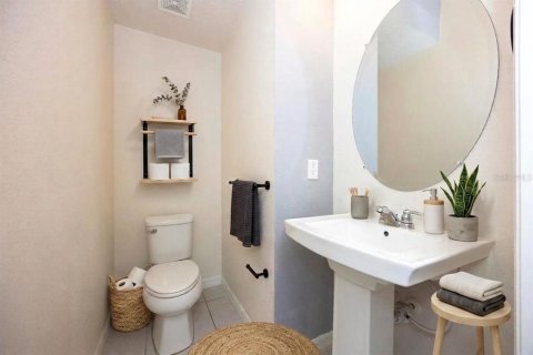 Townhouse in TOHOQUA in Kissimmee, Florida 3 bedrooms, 148.92 sq.m. № 2303238 - photo 7