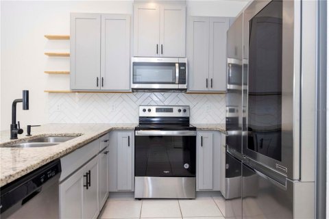 Townhouse in TOHOQUA in Kissimmee, Florida 3 bedrooms, 148.92 sq.m. № 2303238 - photo 24