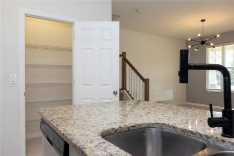 Townhouse in TOHOQUA in Kissimmee, Florida 3 bedrooms, 148.92 sq.m. № 2303238 - photo 26