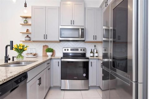 Townhouse in TOHOQUA in Kissimmee, Florida 3 bedrooms, 148.92 sq.m. № 2303238 - photo 6