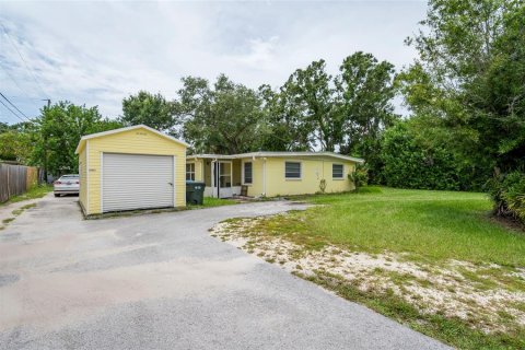 Propiedad comercial en venta en Largo, Florida, 12 dormitorios, 203.27 m2 № 1871215 - foto 1