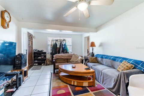 Propiedad comercial en venta en Largo, Florida, 12 dormitorios, 203.27 m2 № 1871215 - foto 5