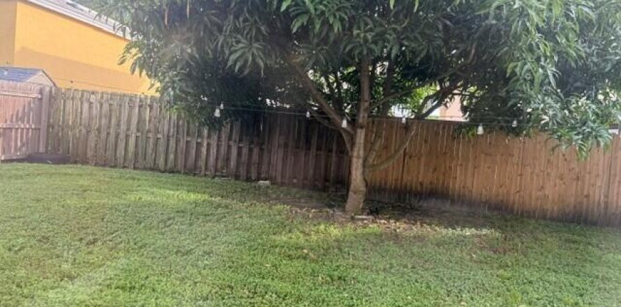 Villa ou maison à Margate, Floride 3 chambres, 139.35 m2 № 2421173