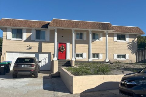 Villa ou maison à Orlando, Floride 5 chambres, 223.24 m2 № 2142038