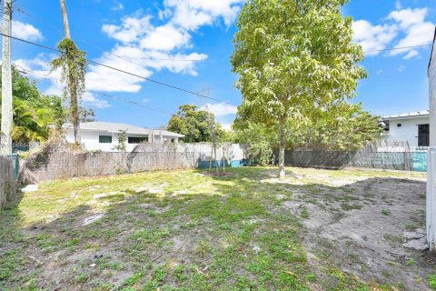 Снять в аренду виллу или дом в Майами, Флорида 2 спальни, 87.05м2, № 2029957 - фото 26