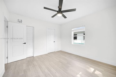 Снять в аренду виллу или дом в Майами, Флорида 2 спальни, 87.05м2, № 2029957 - фото 3