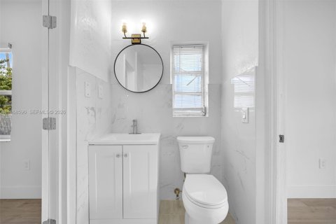 Снять в аренду виллу или дом в Майами, Флорида 2 спальни, 87.05м2, № 2029957 - фото 9