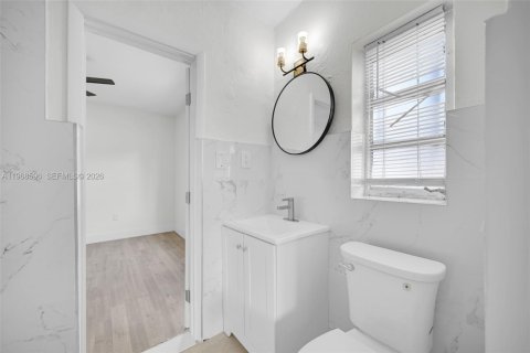 Снять в аренду виллу или дом в Майами, Флорида 2 спальни, 87.05м2, № 2029957 - фото 7