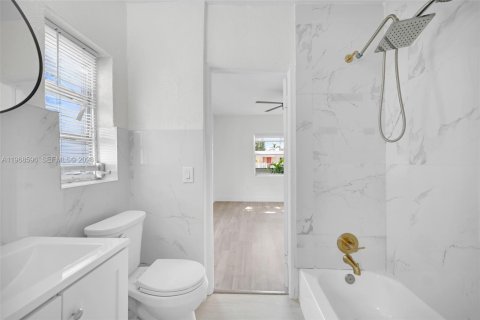 Снять в аренду виллу или дом в Майами, Флорида 2 спальни, 87.05м2, № 2029957 - фото 8