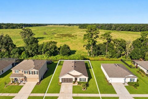 Villa ou maison à Brooksville, Floride 4 chambres, 170.01 m2 № 2416273