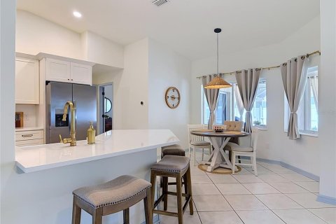 Casa en venta en Palm Coast, Florida, 4 dormitorios, 201.97 m2 № 2225073 - foto 17