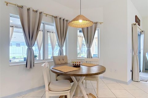 Casa en venta en Palm Coast, Florida, 4 dormitorios, 201.97 m2 № 2225073 - foto 18