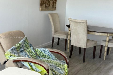 Condominio en venta en Hallandale Beach, Florida, 1 dormitorio, 58.06 m2 № 2036582 - foto 7