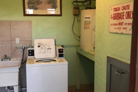 Condominio en venta en Hallandale Beach, Florida, 1 dormitorio, 58.06 m2 № 2036582 - foto 5