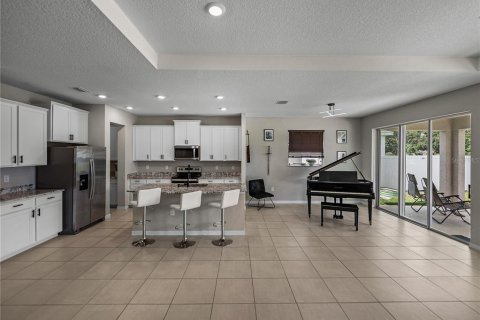 House in Dade City, Florida 4 bedrooms, 312.99 sq.m. № 1790100 - photo 16