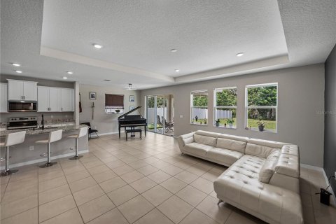 House in Dade City, Florida 4 bedrooms, 312.99 sq.m. № 1790100 - photo 14